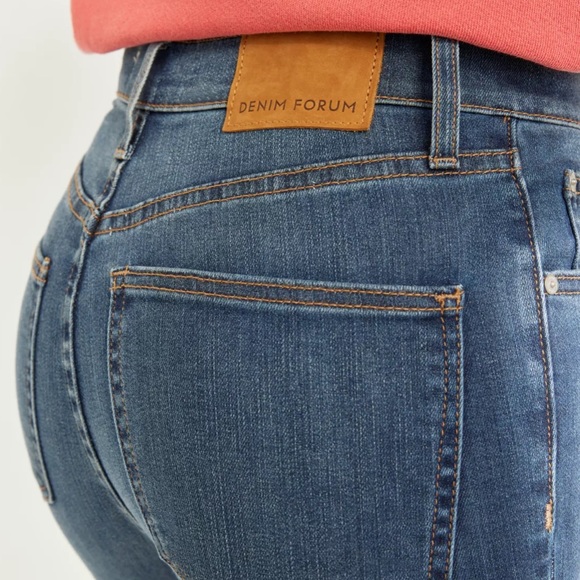 Aritzia Denim Forum Lola High Rise Skinny - Picture 4 of 11